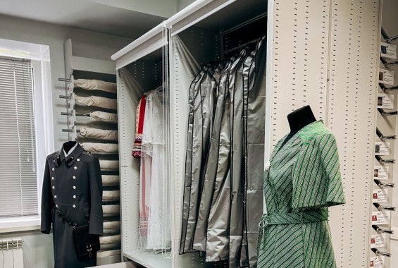 системы стеллажей для костюмерной