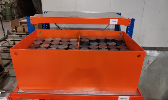 Стеллажи с выдвижными полками до 1400 кг