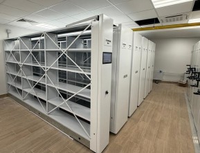 Современный мобильный архив под балки и неровный пол